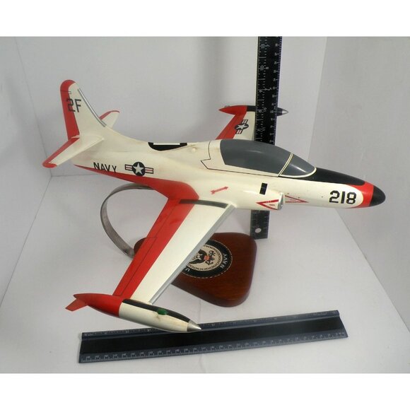 Handcrafted U.S. Navy T2V Seastar  Model Airplane Desktop Display 1/32 Scale War - Picture 1 of 11